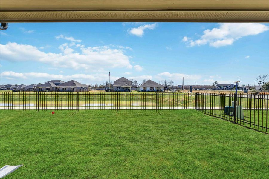 Exterior details and patio area of a home in Laurel Landing, Alvin (Image 3).