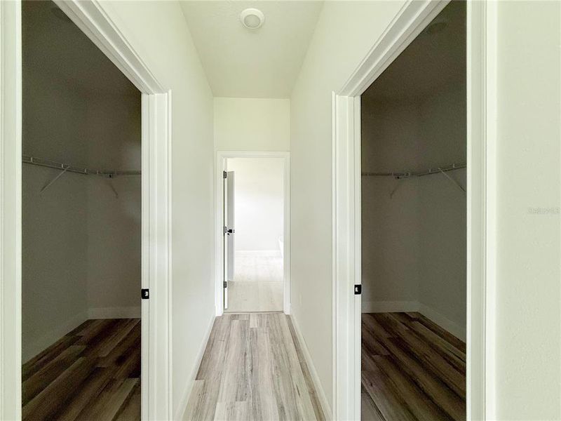 Spacious, unfurnished interior of a new home in , Ocala (Image 14).