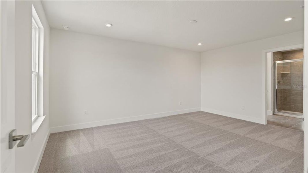 Spacious, unfurnished interior of a new home in Trailside, Mount Dora (Image 33).