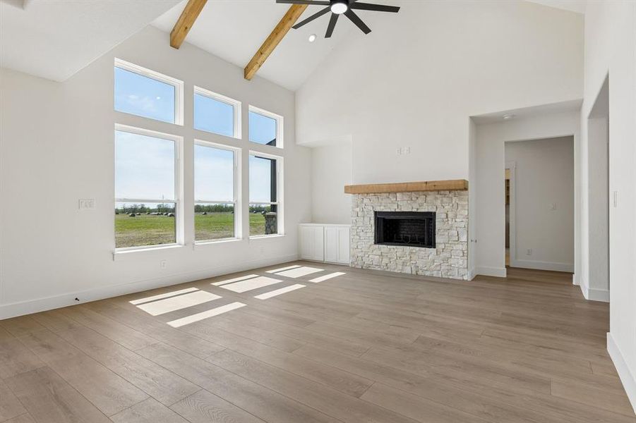 Spacious, unfurnished interior of a new home in , Ponder (Image 18).