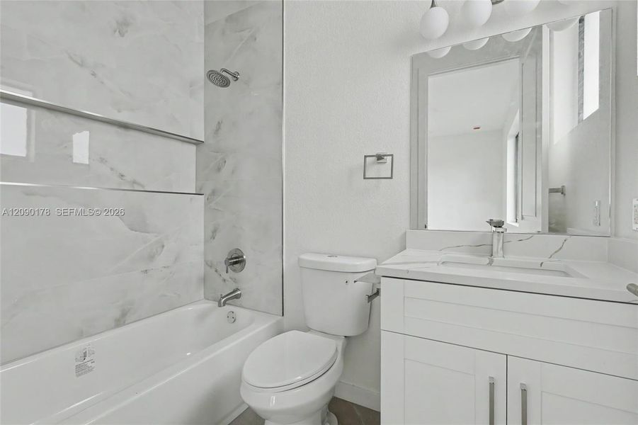 Furnished interior view inside a new home in , Oakland Park (Image 9).