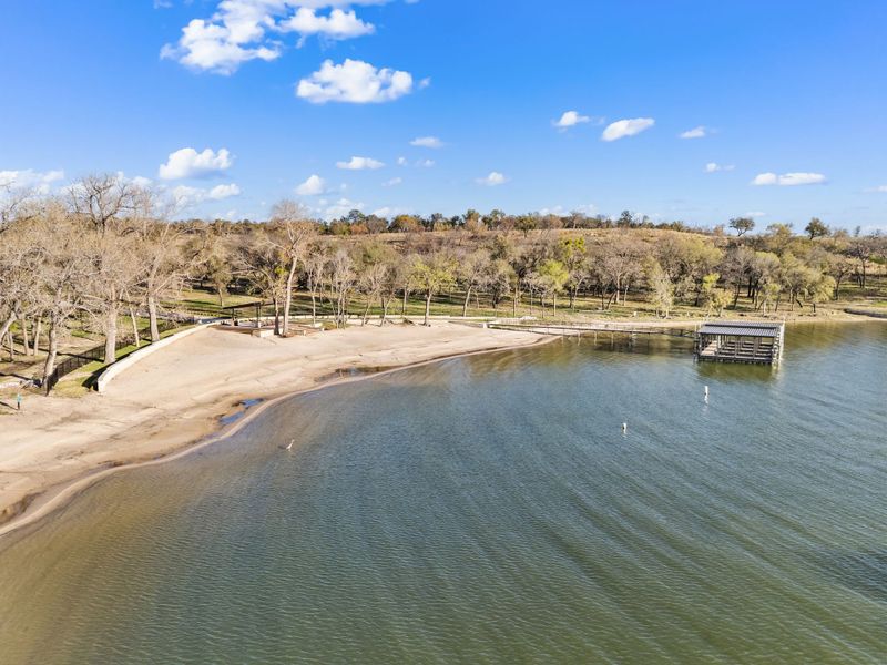 Natural landscape and outdoor views near Fleming Pointe in Fort Worth (Image 55).