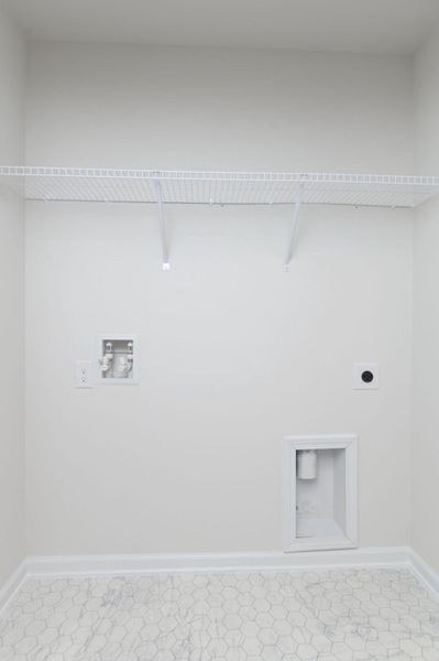 Spacious, unfurnished interior of a new home in Mulberry Landing, Orangeburg (Image 11).