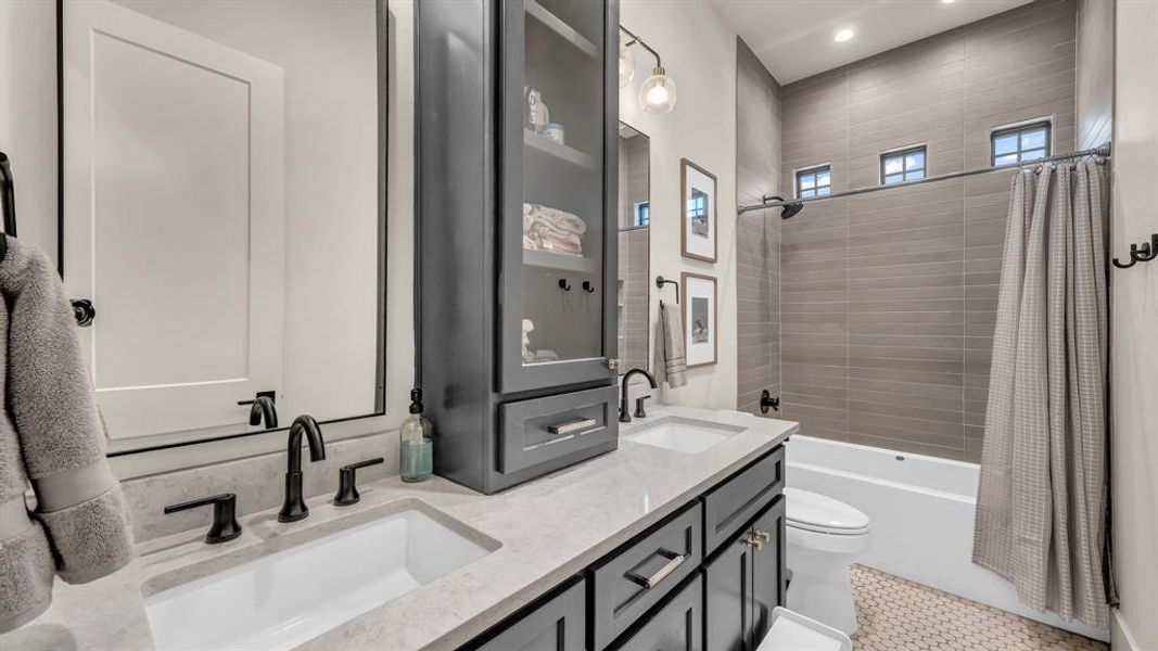 Furnished interior view inside a new home in , Weatherford (Image 26).