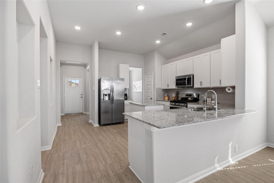 Furnished interior view inside a new home in , Texas City (Image 19).