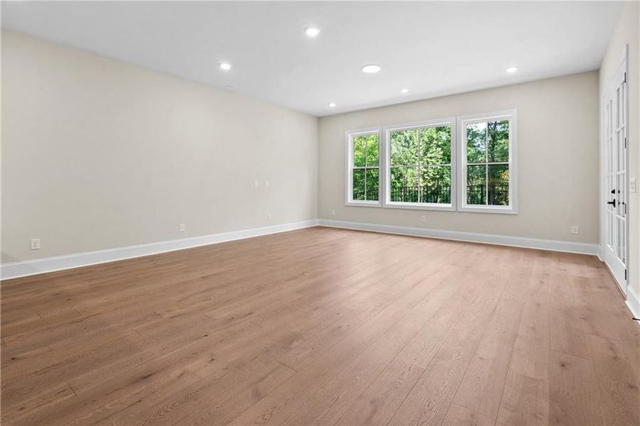 Spacious, unfurnished interior of a new home in Waterside Single Family, Peachtree Corners (Image 20).