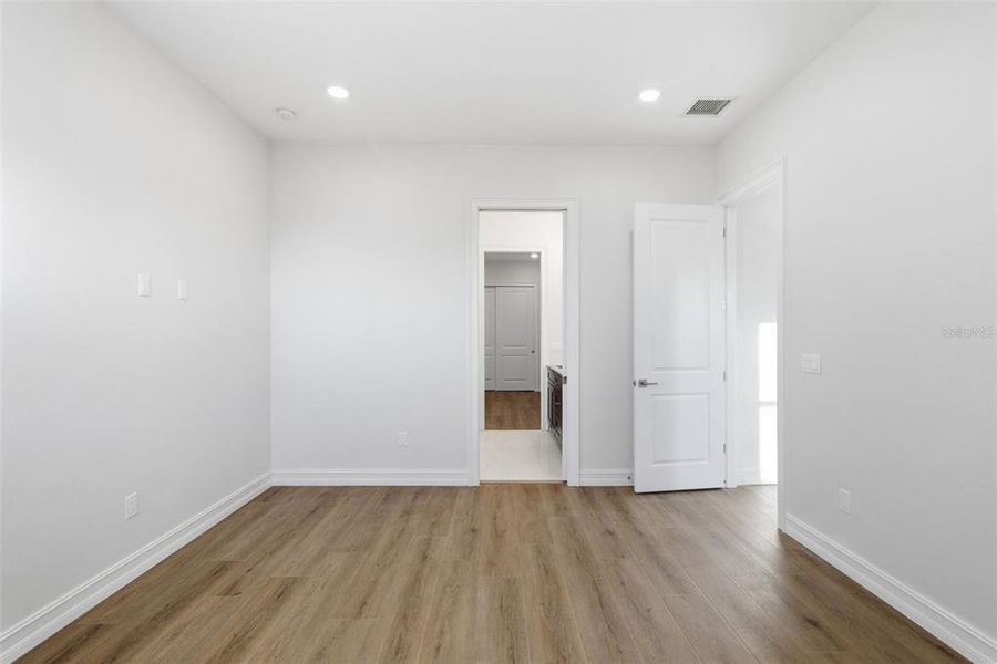 Spacious, unfurnished interior of a new home in , St. Petersburg (Image 40). Spacious, unfurnished interior of a new home in , St. Petersburg (Image 40).