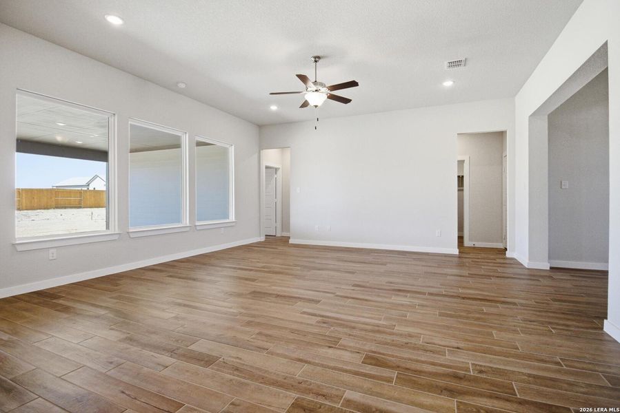 Spacious, unfurnished interior of a new home in Villas Las Flores, Floresville (Image 28). Spacious, unfurnished interior of a new home in Villas Las Flores, Floresville (Image 28).