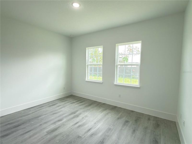 Spacious, unfurnished interior of a new home in , Ocala (Image 33).
