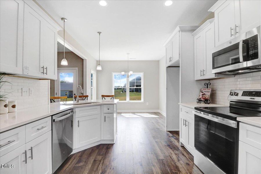 15-103 Baileys Pl-15