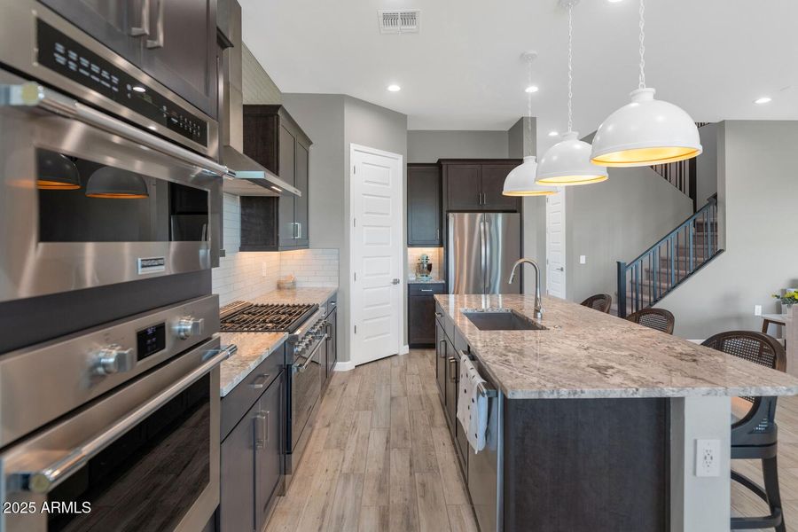 21840 N 61st Wy-large-016-042-21840 N 61