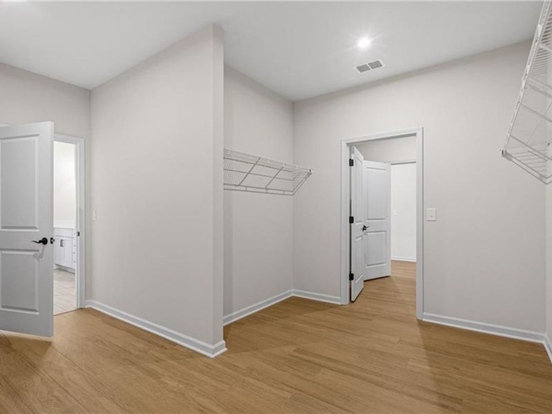Spacious, unfurnished interior of a new home in Kelly Preserve, Loganville (Image 31).