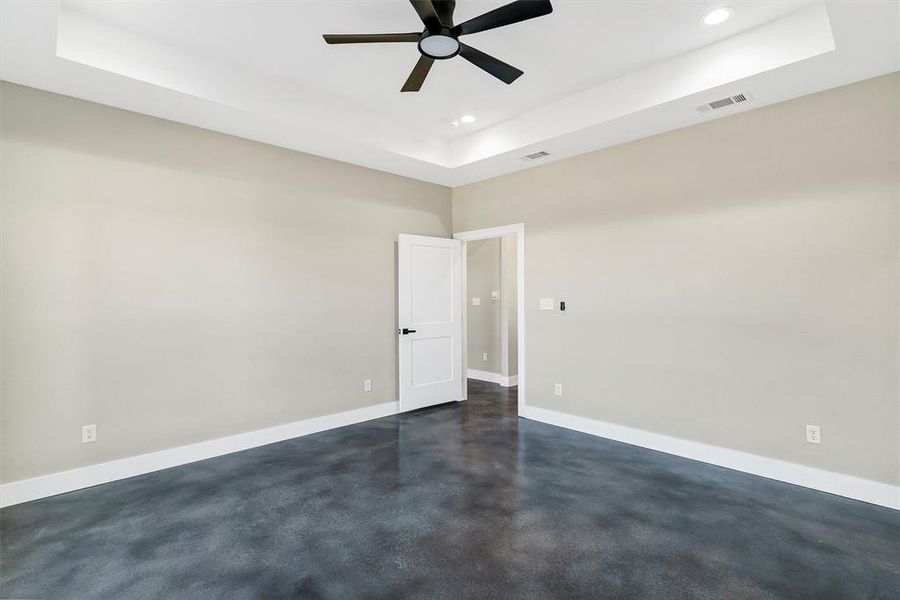 Spacious, unfurnished interior of a new home in , Stephenville (Image 14).