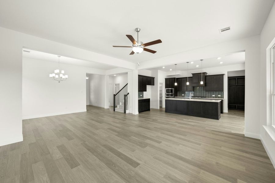 Spacious, unfurnished interior of a new home in Stone Eagle, Azle (Image 22).