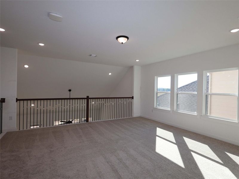 Spacious, unfurnished interior of a new home in Barksdale, Leander (Image 19).