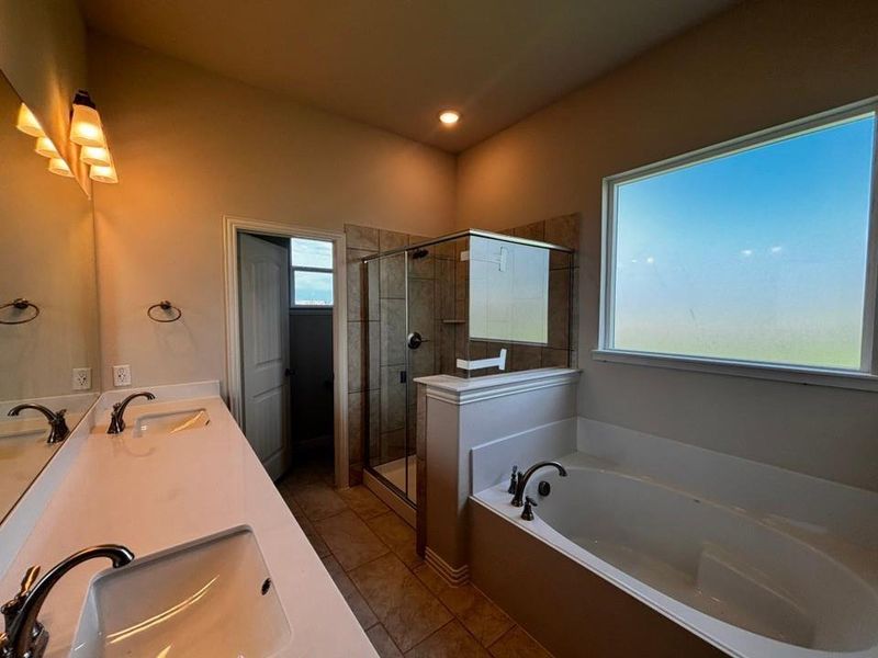 Furnished interior view inside a new home in Hillview Addition, Decatur (Image 7).