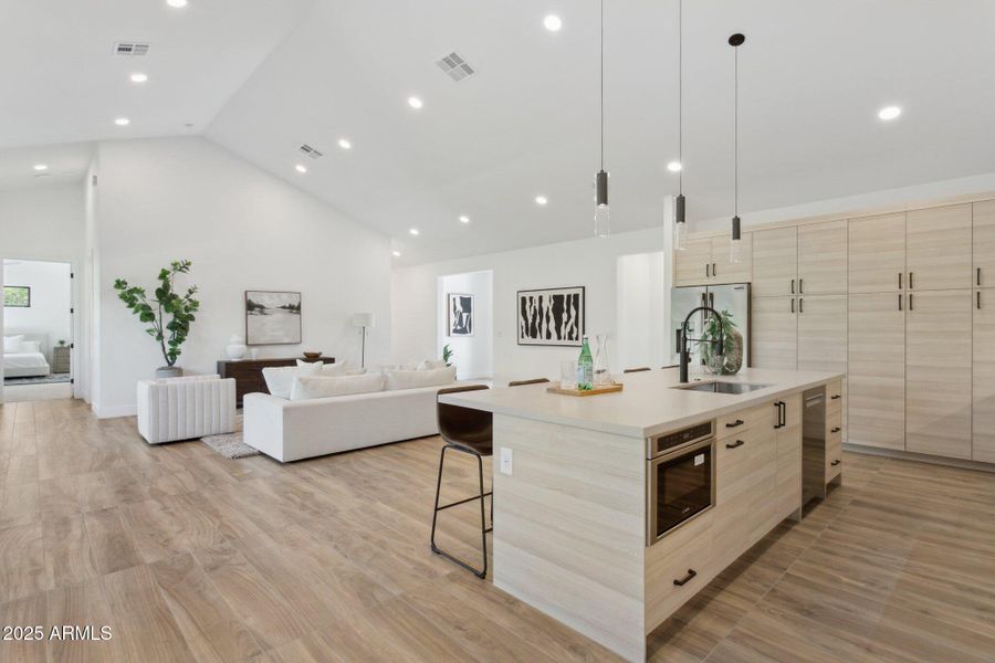 16-web-or-mls-6329-n-10th-dr 16-web-or-mls-6329-n-10th-dr