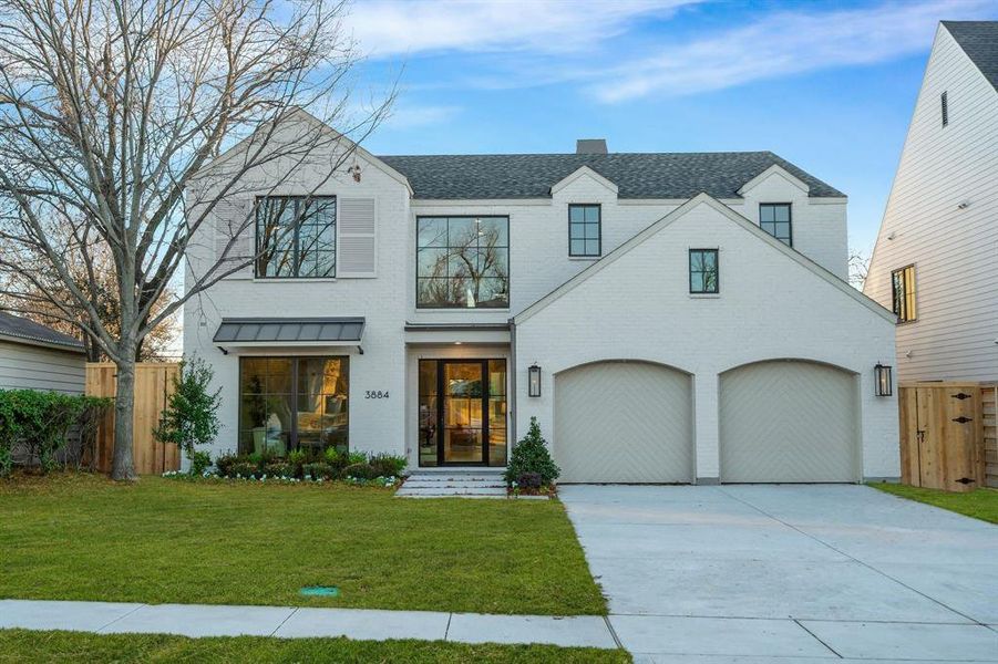 Front exterior of a new home in , Dallas, TX, highlighting curb appeal (Image 1). Front exterior of a new home in , Dallas, TX, highlighting curb appeal (Image 1).
