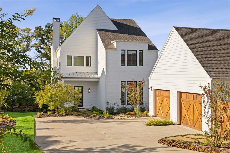 Front exterior of a new home in , Malakoff, TX, highlighting curb appeal (Image 1). Front exterior of a new home in , Malakoff, TX, highlighting curb appeal (Image 1).
