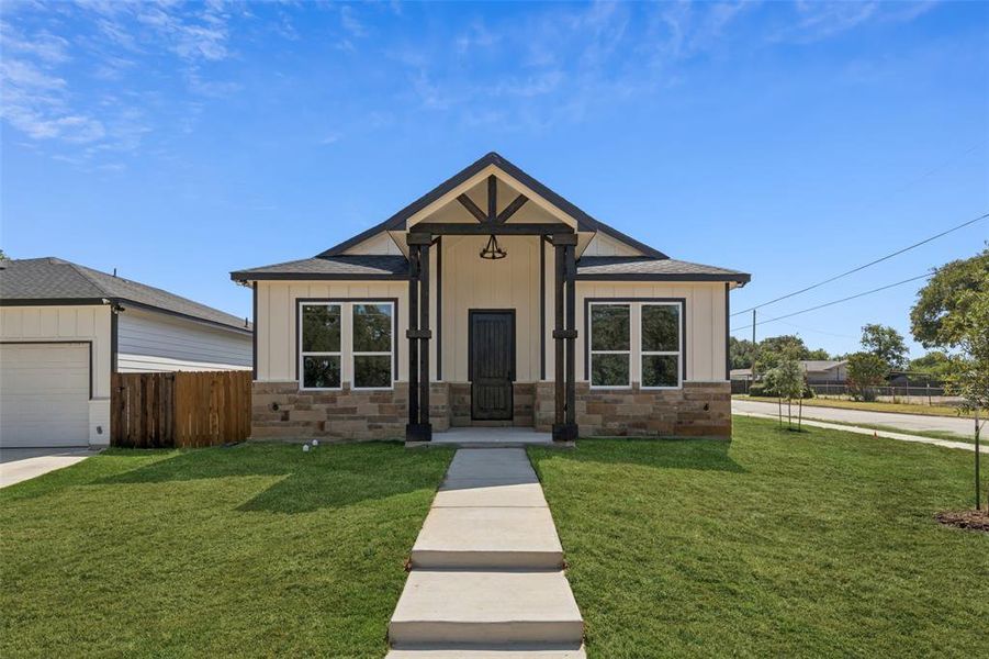Front exterior of a new home in , Fort Worth, TX, highlighting curb appeal (Image 22).