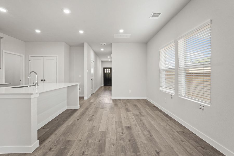 Spacious, unfurnished interior of a new home in Lakes at Black Oak, Magnolia (Image 17). Spacious, unfurnished interior of a new home in Lakes at Black Oak, Magnolia (Image 17).