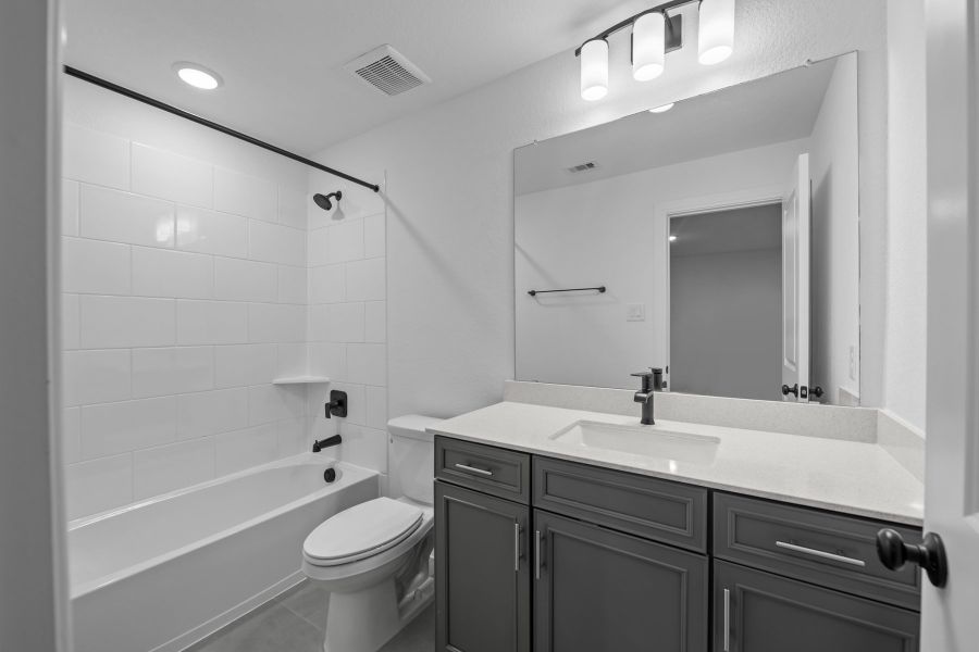 The Holly - Bath The Holly - Bath