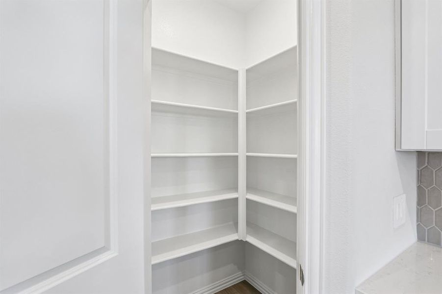 Close-up of interior finishes inside a home in Oak Ridge Park, Corinth (Image 18).