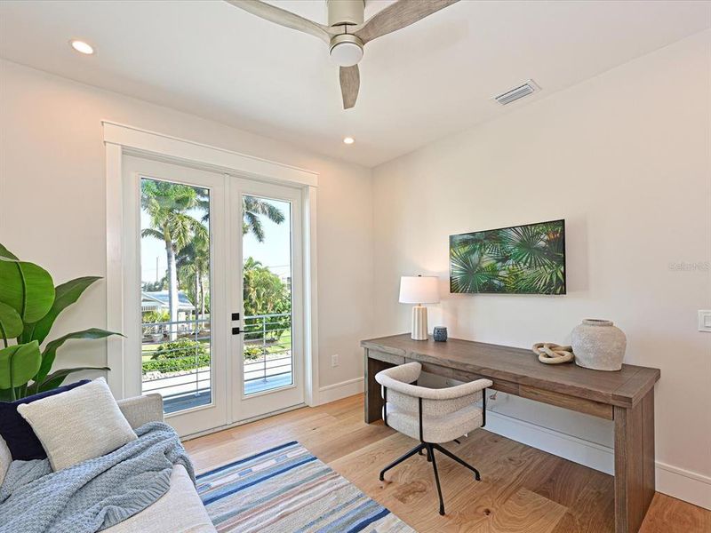 Furnished interior view inside a new home in , Holmes Beach (Image 8).