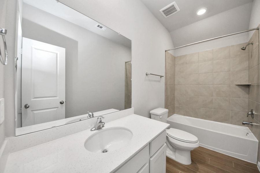 Furnished interior view inside a new home in Montgomery Ridge: Landmark Collection, Montgomery (Image 24).