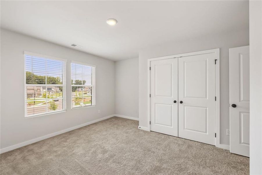 Spacious, unfurnished interior of a new home in Oak Grove Glen, Snellville (Image 39). Spacious, unfurnished interior of a new home in Oak Grove Glen, Snellville (Image 39).