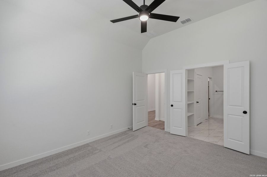 Spacious, unfurnished interior of a new home in The Crossvine, Schertz (Image 17).