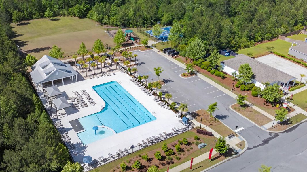 Community amenities in Bradford Pointe, Summerville (Image 47).
