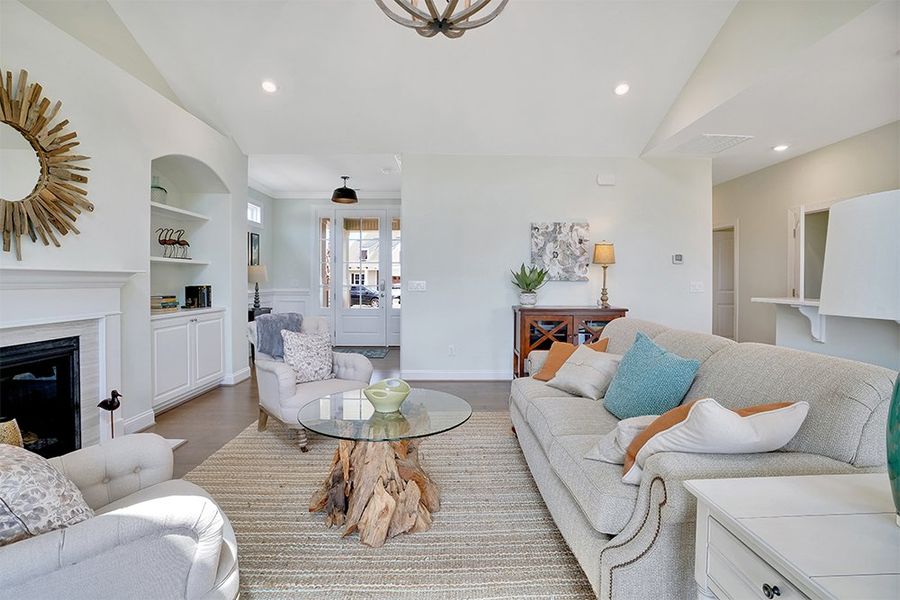 Amelia Bay, Great Room