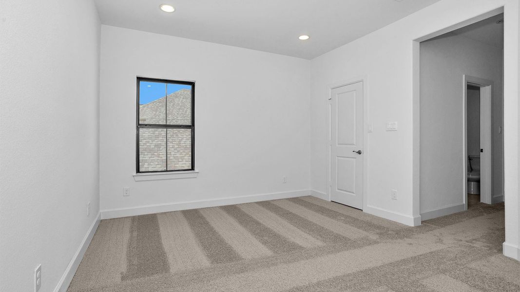 Spacious, unfurnished interior of a new home in Bridgeland 80', Cypress (Image 11). Spacious, unfurnished interior of a new home in Bridgeland 80', Cypress (Image 11).