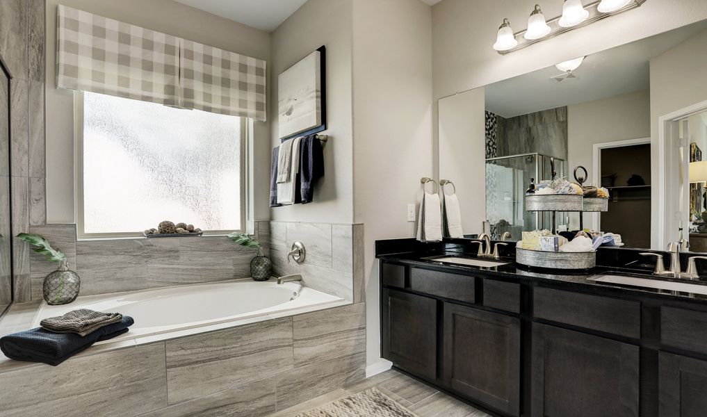 Relaxing master bath