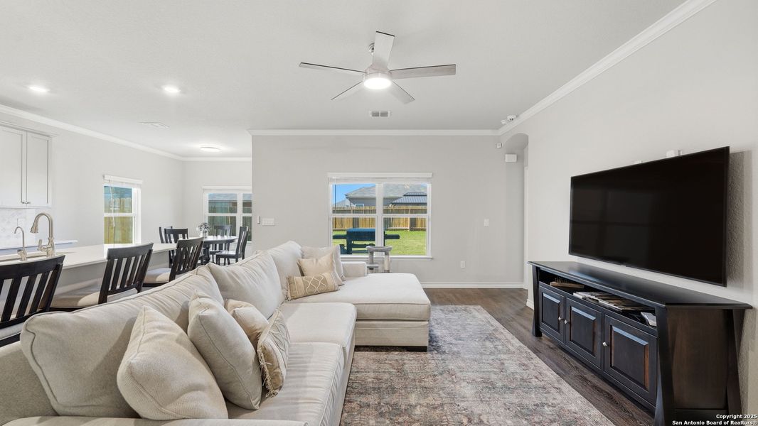Furnished interior view inside a new home in Legend Pond, New Braunfels (Image 17). Furnished interior view inside a new home in Legend Pond, New Braunfels (Image 17).