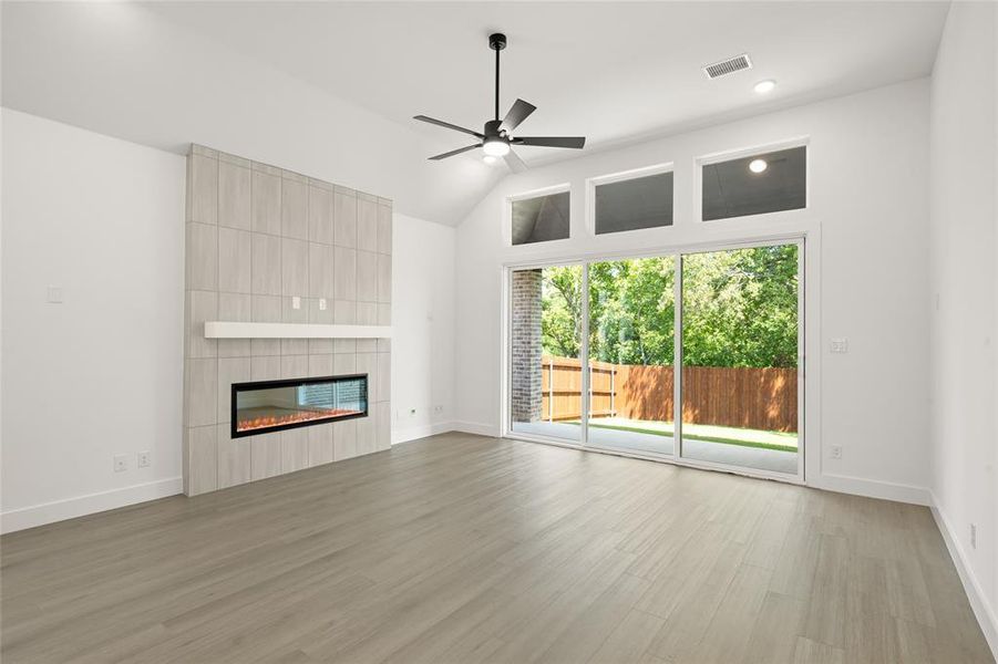Spacious, unfurnished interior of a new home in Birdsong, Mansfield (Image 19). Spacious, unfurnished interior of a new home in Birdsong, Mansfield (Image 19).
