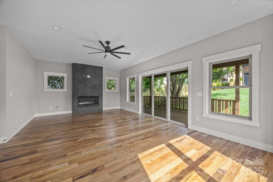 Living area is drenched in light Living area is drenched in light