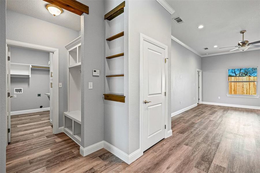 Spacious, unfurnished interior of a new home in , Granbury (Image 26).