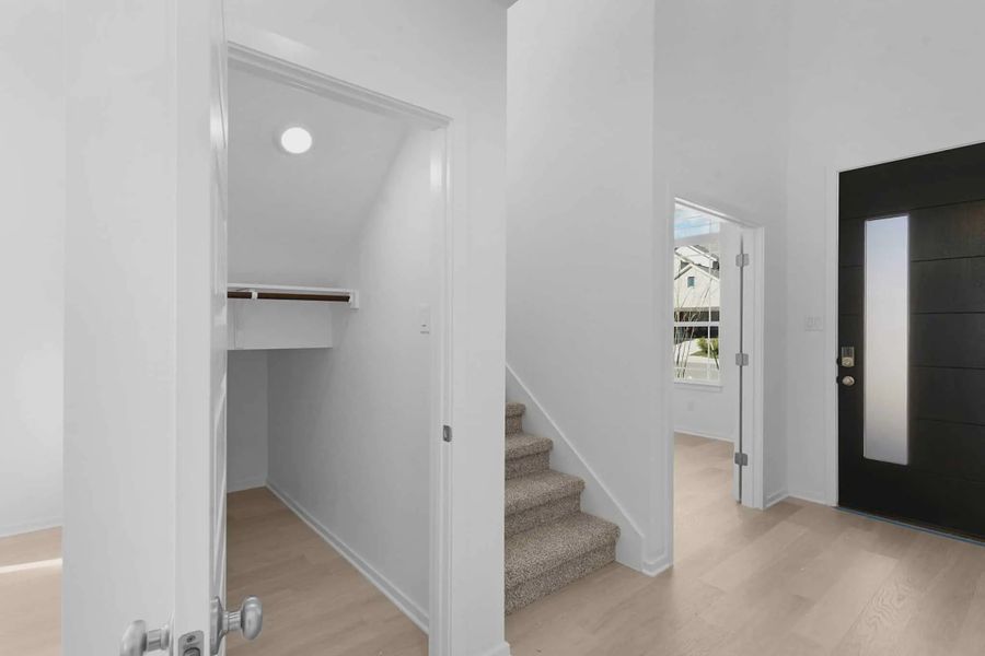 Spacious, unfurnished interior of a new home in Nolina, Georgetown (Image 15).