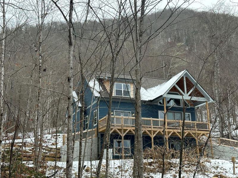 Image 44 of a home in .