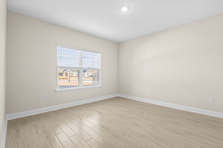 Spacious, unfurnished interior of a new home in Lake Merial, Panama City (Image 14).