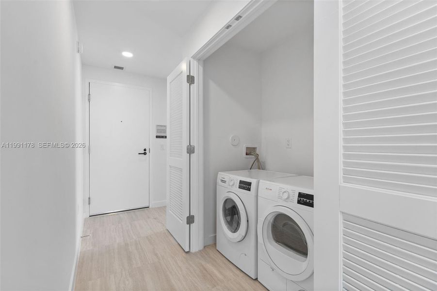 Furnished interior view inside a new home in 72 Park, Miami Beach (Image 13).