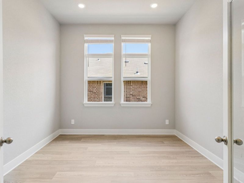 Spacious, unfurnished interior of a new home in Lantana - Classic Series, Marion (Image 18). Spacious, unfurnished interior of a new home in Lantana - Classic Series, Marion (Image 18).