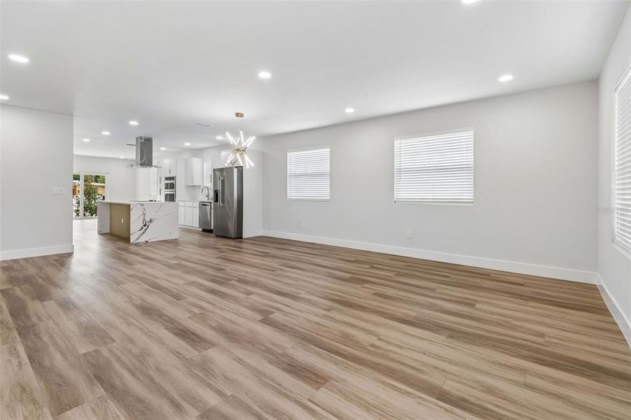 Spacious, unfurnished interior of a new home in , Tampa (Image 16).