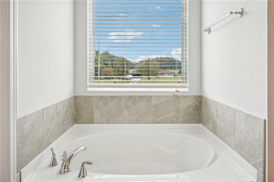 Close-up of interior finishes inside a home in Fairview Lake, Conyers (Image 19).