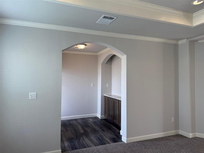 Spacious, unfurnished interior of a new home in , Joshua (Image 24).
