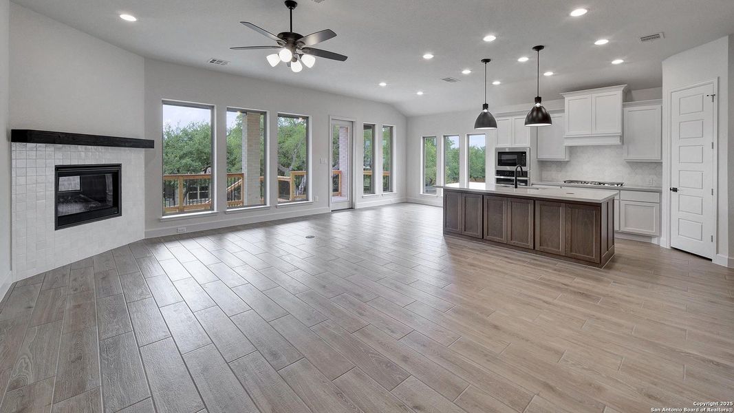 Spacious, unfurnished interior of a new home in Ranches At Creekside 55', Boerne (Image 16). Spacious, unfurnished interior of a new home in Ranches At Creekside 55', Boerne (Image 16).
