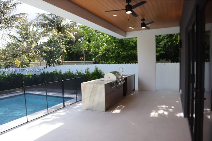 Exterior details and patio area of a home in , Miami (Image 30).
