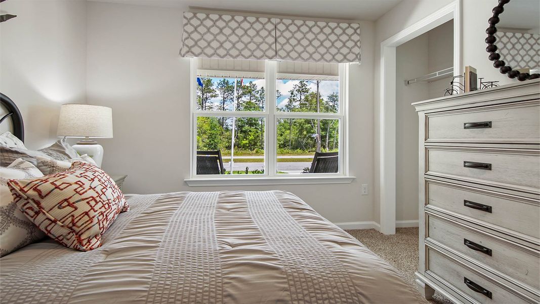Representative furnished interior of a home built from the Cali by D.R. Horton in Ashton Park Phase III, Freeport (Image 27).